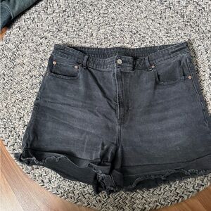 American Eagle Outfitters Black High-Rise Frayed Hem Denim Shorts